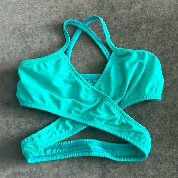 2nd Skin Cali Top. Crisscross front. wrap around torso. Color- green. Size- S - Picture 1 of 5